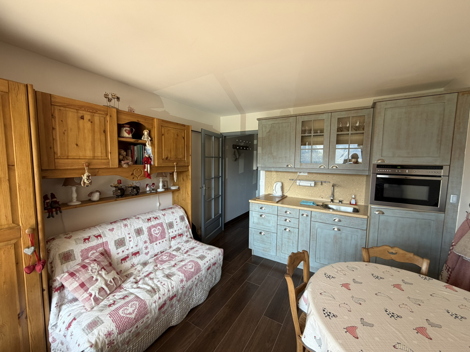 Image_, Studio, Albiez-Montrond, ref :294